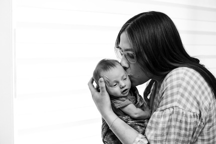 Evanstein Family Newborn BW-151