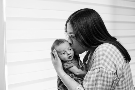 Evanstein Family Newborn BW-152